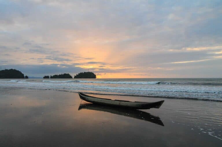 Nuqui Colombia Pacific tours